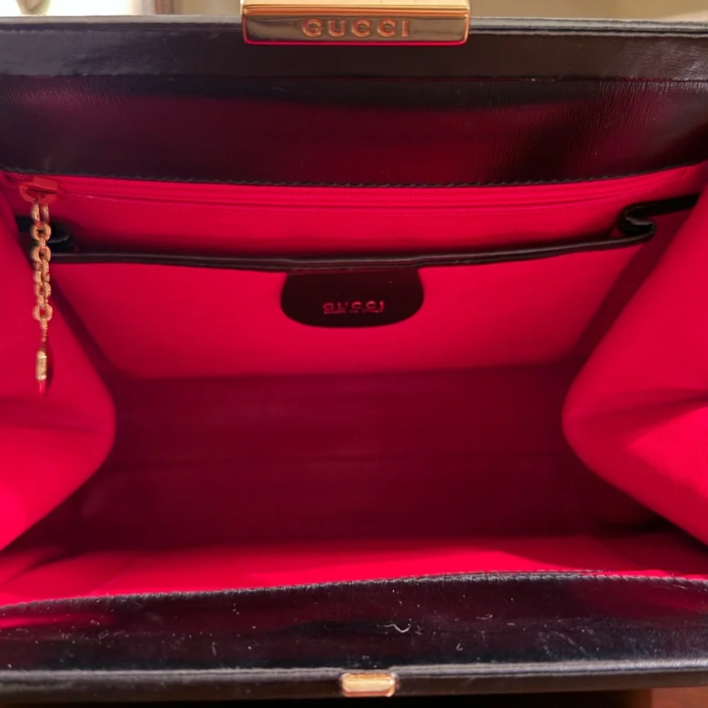 Gucci Black Leather Shoulder Bag - Picture 11 of 15
